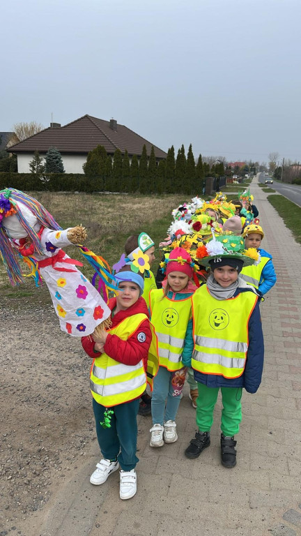 Pierwszy dzień wiosny w Przedszkolu Kolorowy Wiatraczek w Rydzynie