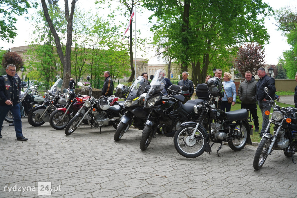 Setki motocyklistów zjechały do Rydzyny