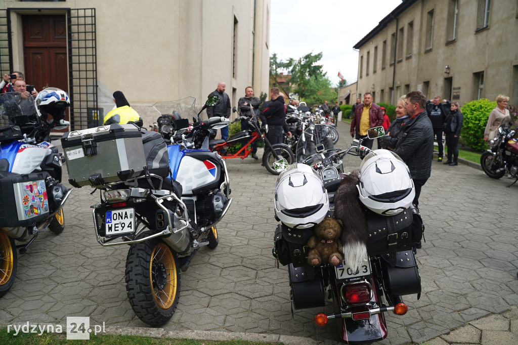 Setki motocyklistów zjechały do Rydzyny