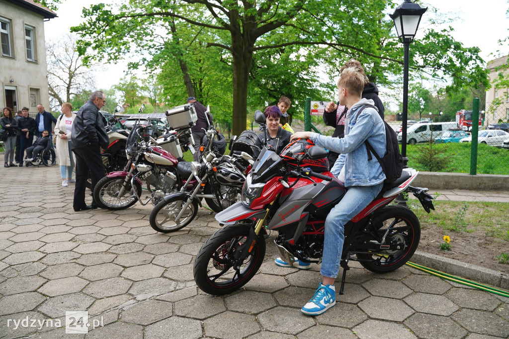 Setki motocyklistów zjechały do Rydzyny