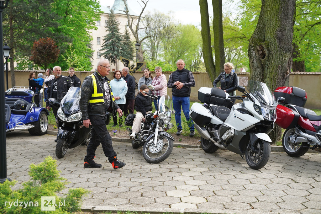 Setki motocyklistów zjechały do Rydzyny