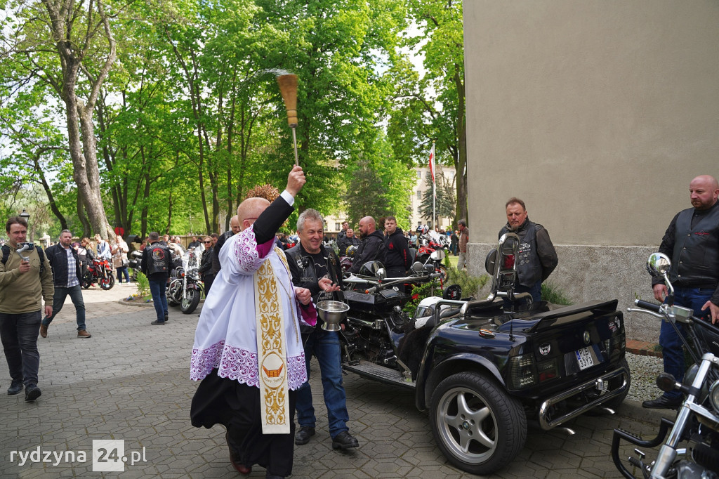 Setki motocyklistów zjechały do Rydzyny