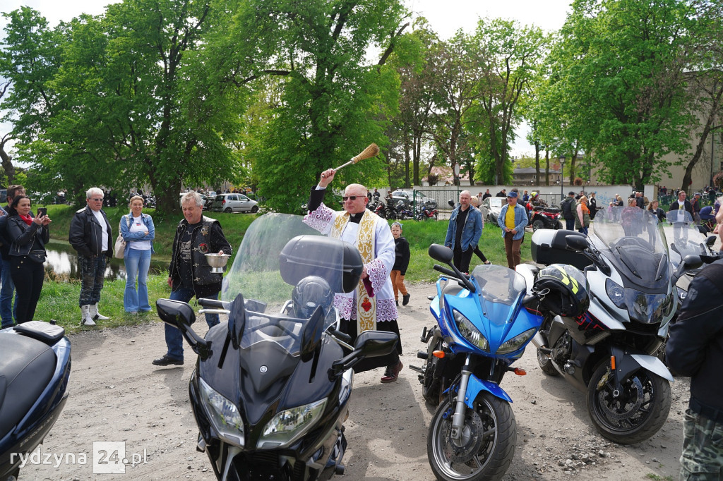 Setki motocyklistów zjechały do Rydzyny