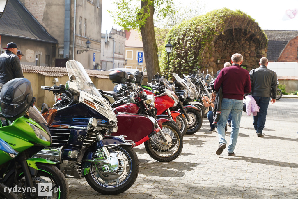 Setki motocyklistów zjechały do Rydzyny