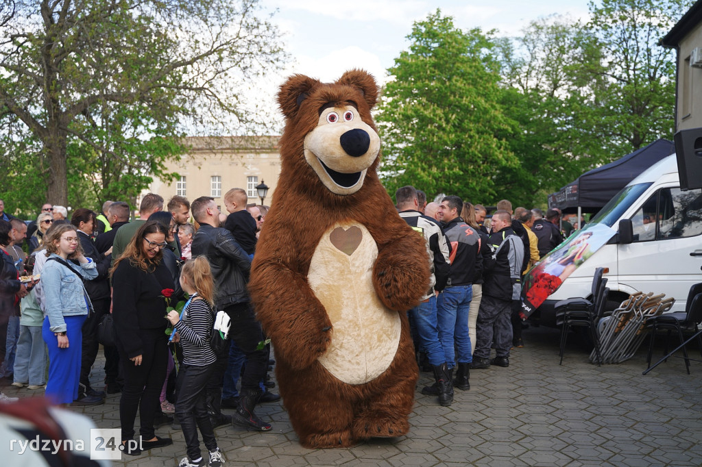 Setki motocyklistów zjechały do Rydzyny