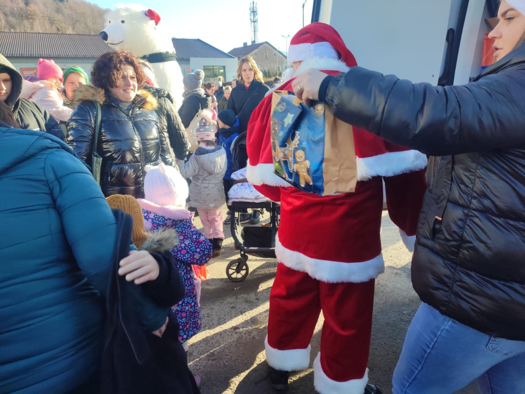 Spotkanie z Mikołajem w Stroniu Śląskim – paczki wyjechały z Rydzyny