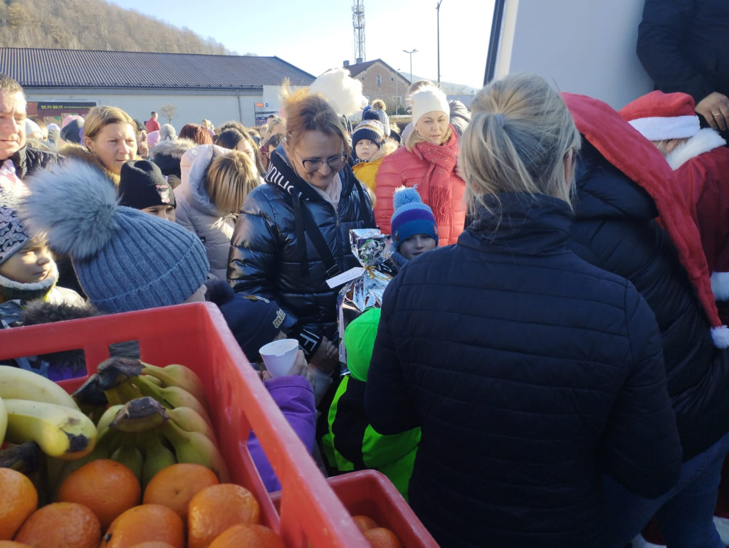 Spotkanie z Mikołajem w Stroniu Śląskim – paczki wyjechały z Rydzyny