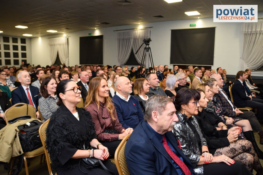 Chór NOVUM z Rydzyny wyróżniony za działalność kulturalną w powiecie leszczyńskim