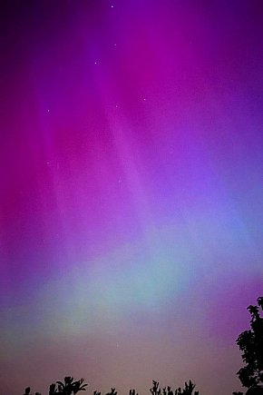 Intensywna zorza polarna oświetliła niebo nad Rydzyną-2797