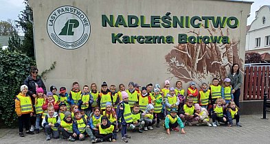 Przedszkolaki z Rydzyny odwiedziły Nadleśnictwo Karczma Borowa -97759