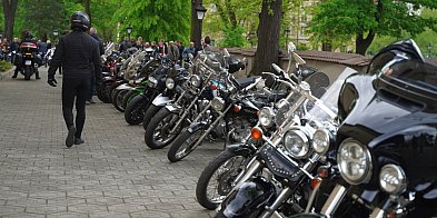 Setki motocyklistów zjechały do Rydzyny -97770