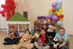 SOSW-w-Rydzynie-podswietlony-na-czerwono-–-podsumowanie-kampanii-‘Dziecinstwo-bez-przemocy-00005