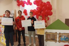 SOSW-w-Rydzynie-podswietlony-na-czerwono-–-podsumowanie-kampanii-‘Dziecinstwo-bez-przemocy-00006