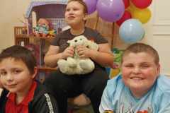 SOSW-w-Rydzynie-podswietlony-na-czerwono-–-podsumowanie-kampanii-‘Dziecinstwo-bez-przemocy-00008