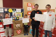 SOSW-w-Rydzynie-podswietlony-na-czerwono-–-podsumowanie-kampanii-‘Dziecinstwo-bez-przemocy-00009