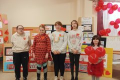 SOSW-w-Rydzynie-podswietlony-na-czerwono-–-podsumowanie-kampanii-‘Dziecinstwo-bez-przemocy-00011