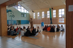 Edukacyjne-spotkanie-z-pierwszej-pomocy-w-Szkole-Podstawowej-w-Rydzynie-003