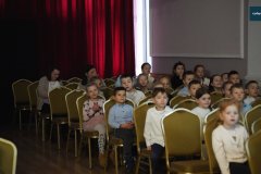 Przedstawienie-w-wykonaniu-nauczycieli-SOSW-w-Rydzynie-00017