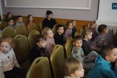 Przedstawienie-w-wykonaniu-nauczycieli-SOSW-w-Rydzynie-00018