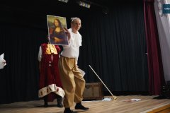 Przedstawienie-w-wykonaniu-nauczycieli-SOSW-w-Rydzynie-00036