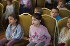 Przedstawienie-w-wykonaniu-nauczycieli-SOSW-w-Rydzynie-00044