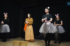 Przedstawienie-w-wykonaniu-nauczycieli-SOSW-w-Rydzynie-00057