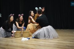 Przedstawienie-w-wykonaniu-nauczycieli-SOSW-w-Rydzynie-00059