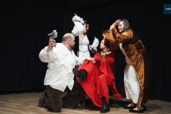 Przedstawienie-w-wykonaniu-nauczycieli-SOSW-w-Rydzynie-00090