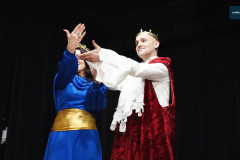 Przedstawienie-w-wykonaniu-nauczycieli-SOSW-w-Rydzynie-00102
