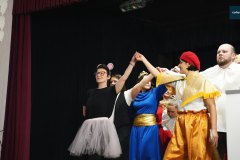 Przedstawienie-w-wykonaniu-nauczycieli-SOSW-w-Rydzynie-00110