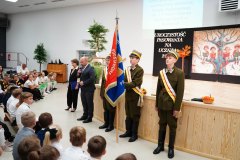 Pasowanie-na-ucznia-SP-Rydzyna-2025-020