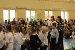 Pasowanie-pierwszoklasistow-w-Szkole-Podstawowej-w-Dabczu-023