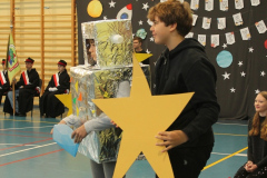 Pasowanie-pierwszoklasistow-w-Szkole-Podstawowej-w-Dabczu-033