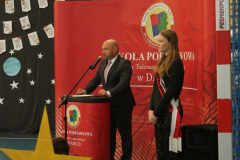 Pasowanie-pierwszoklasistow-w-Szkole-Podstawowej-w-Dabczu-038