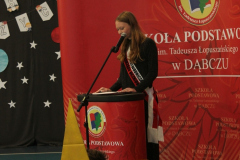 Pasowanie-pierwszoklasistow-w-Szkole-Podstawowej-w-Dabczu-042