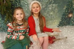 Swiety-Mikolaj-odwiedzil-dzieci-z-Maruszewa-0003