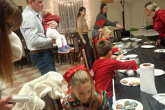 Swiety-Mikolaj-odwiedzil-dzieci-z-Maruszewa-0009