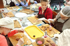 Wspolne-pieczenie-pierniczkow-z-WTZ-Rydzyna-i-KGW-Kloda-014