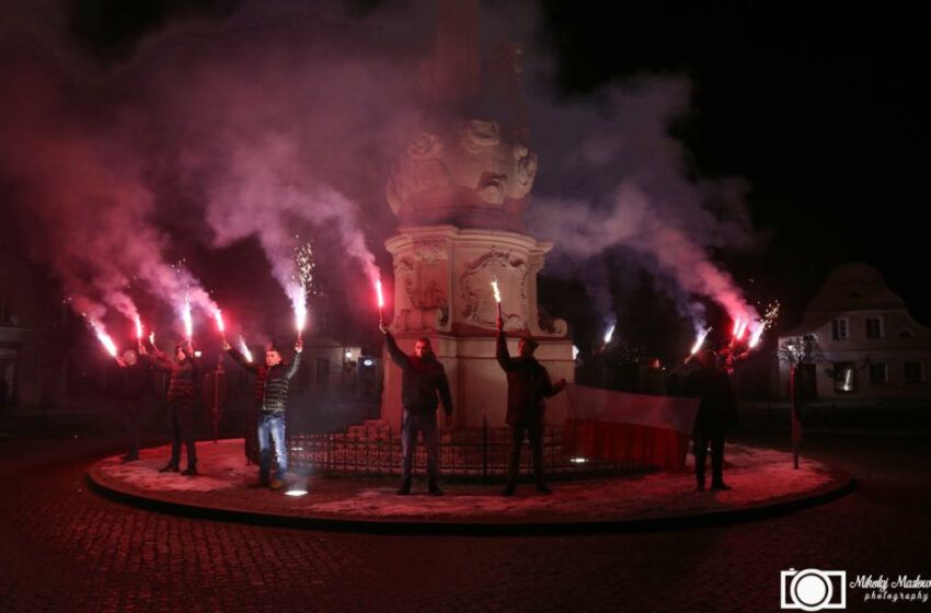  Złożyli hołd poległym – Zdjęcia, film -dron