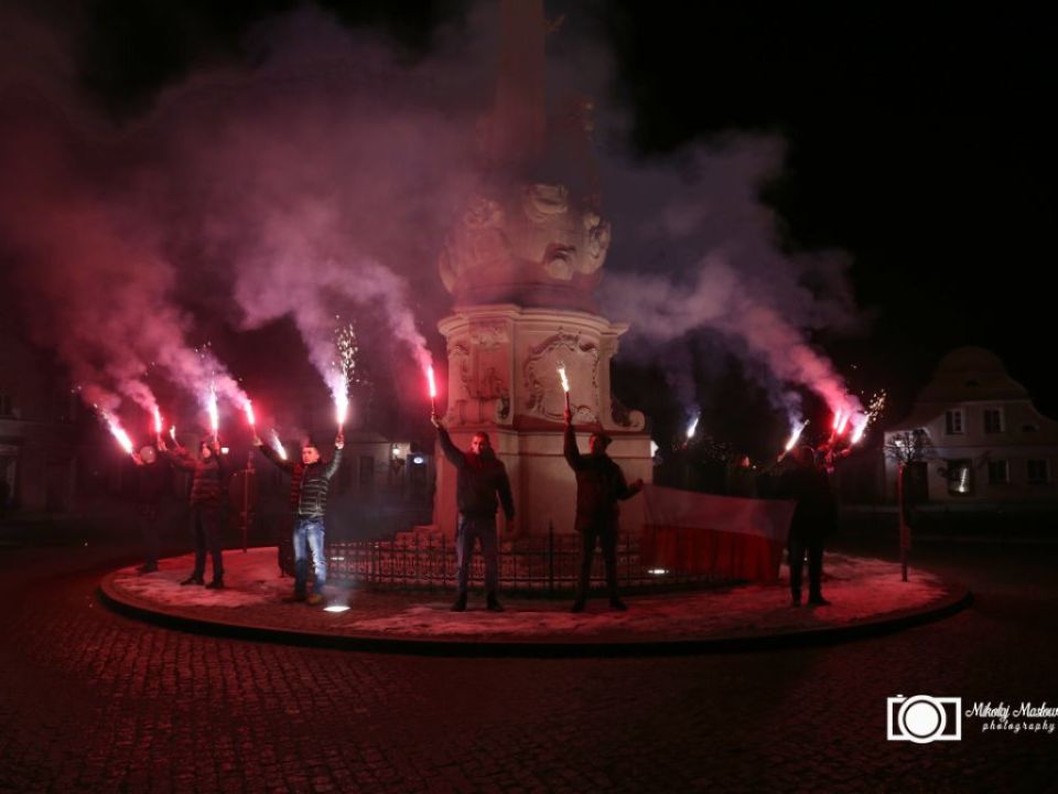 Złożyli hołd poległym – Zdjęcia, film -dron