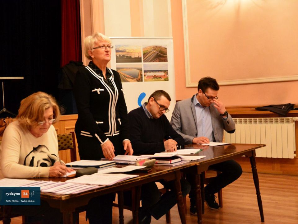Nieliczna grupa na spotkaniu