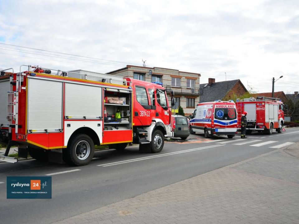 Czołowe zderzenie w Pomykowie