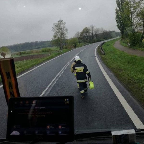 Plama płynu ropopochodnego na DK5