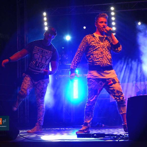 Kosmokwaki i Markus P nad Zalewem