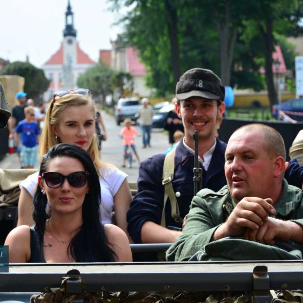 Pierwszy dzień Pikniku Militarnego już minął