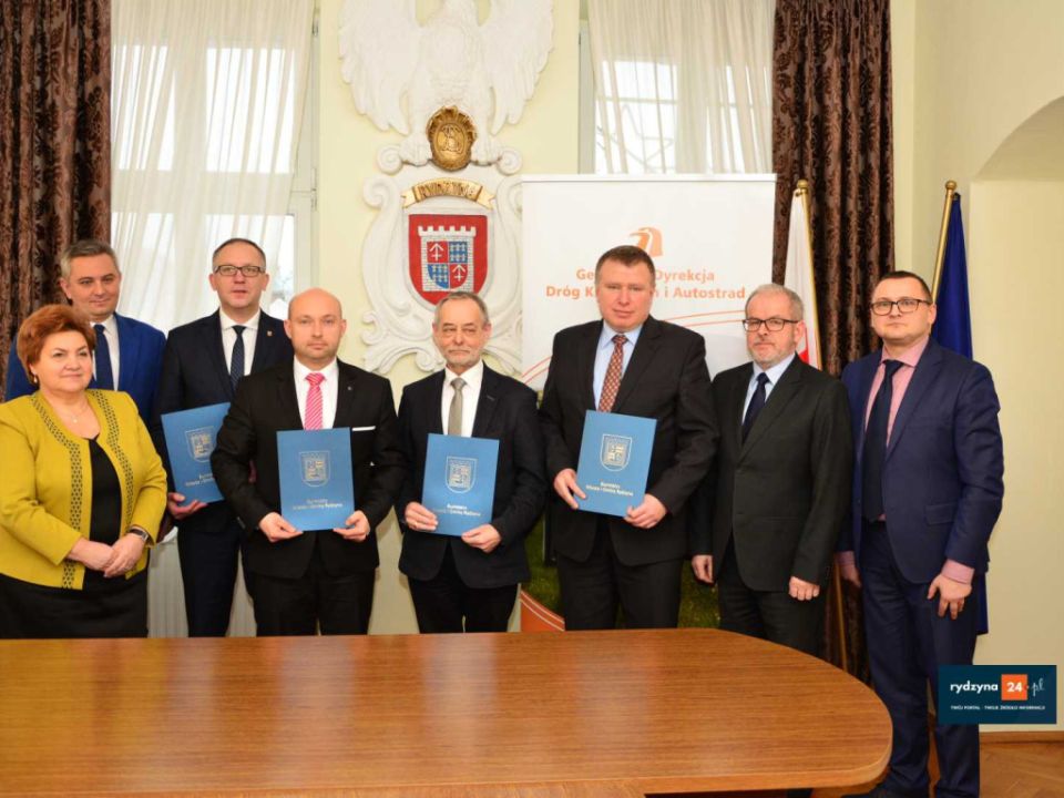 Będzie ścieżka rowerowa z Leszna do Rydzyny, podpisano porozumienie