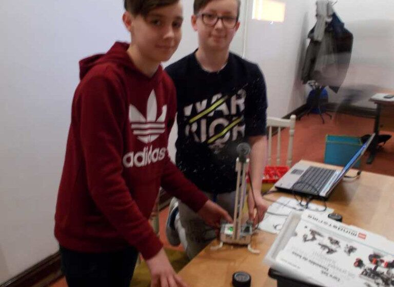  WARSZTATY Z ROBOTYKI I PROGRAMOWANIA W RYDZYNIE