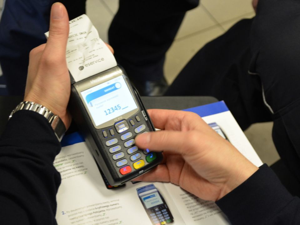 Terminale płatnicze w leszczyńskiej drogówce