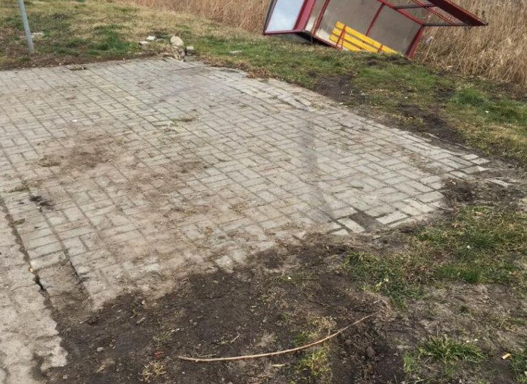  Przystanek autobusowy w rowie