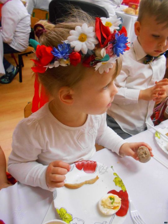 Śniadanie wielkanocne w przedszkolu w Dąbczu